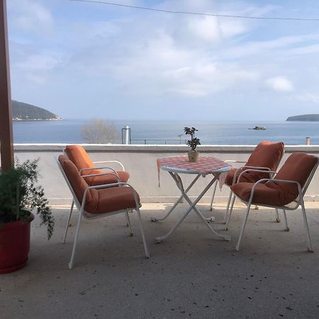 Nikos Rooms Néa Péramos المظهر الخارجي الصورة